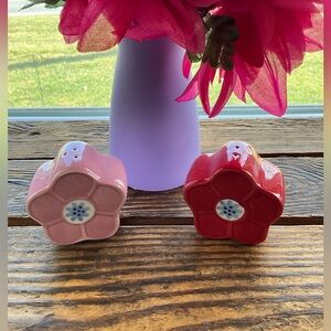 Poppy Flower Salt & Pepper Shakers ~ New